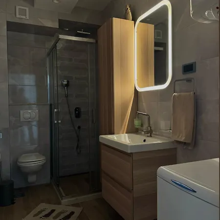 Apartament Athos Luxury - Luxury And Comfort In The Center Of Zvezdara Belgrad