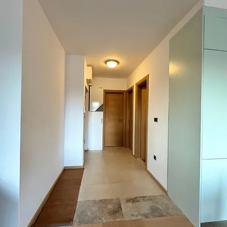 Athos Luxury - Luxury And Comfort In The Center Of Zvezdara Apartment Belgrad