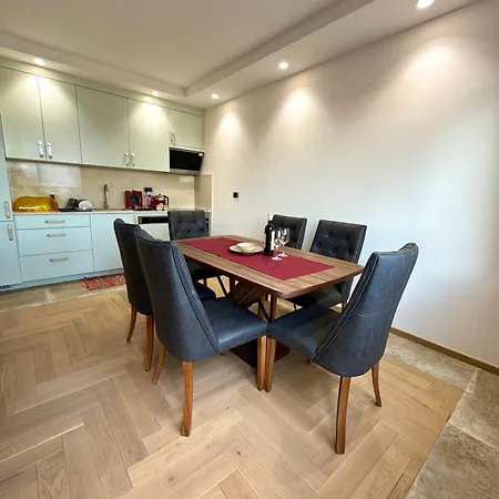 Athos Luxury - Luxury And Comfort In The Center Of Zvezdara Apartment